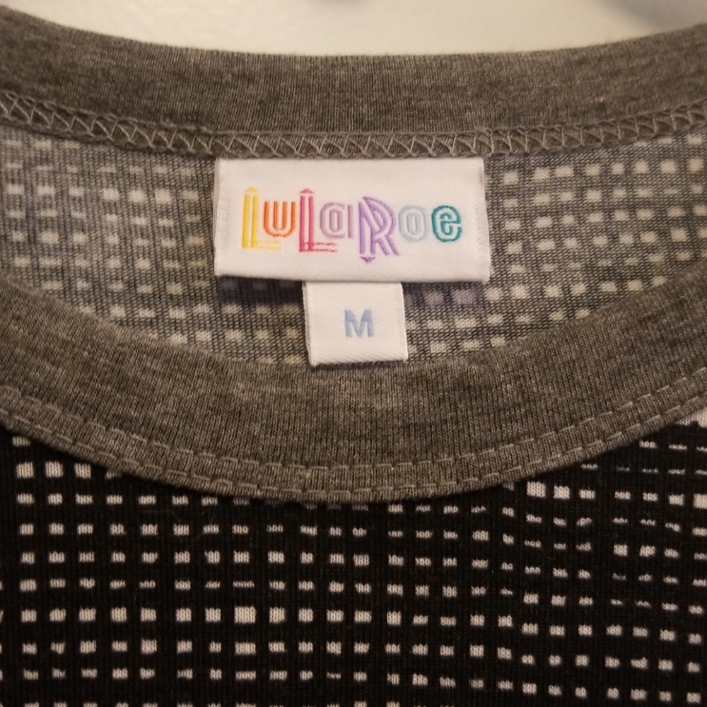 Lularoe Randy Tee - Picture 2 of 4